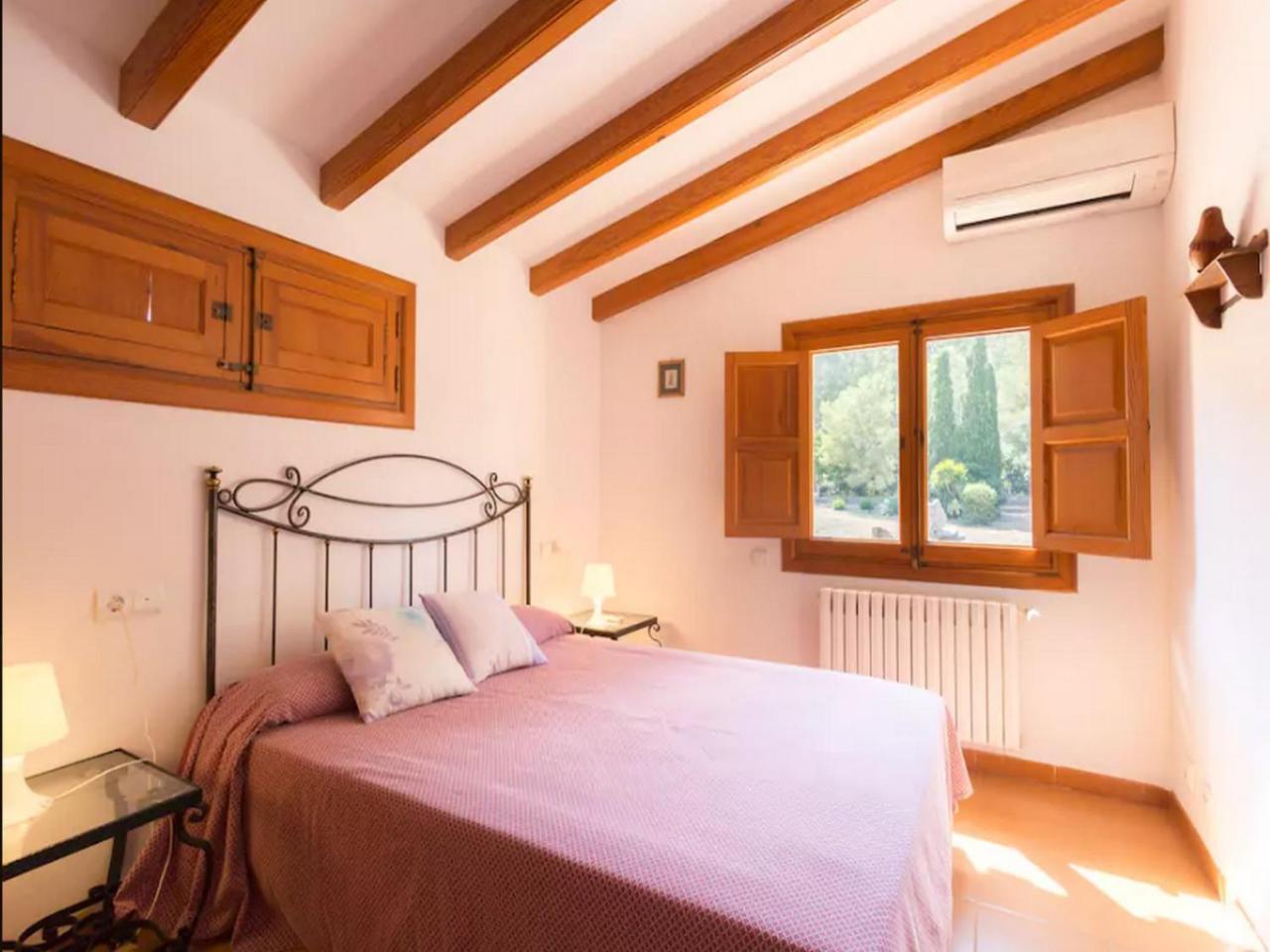 Mountain Beach Villas: Family-Friendly Retreat for Active Travelers Port de Pollenca Exterior photo